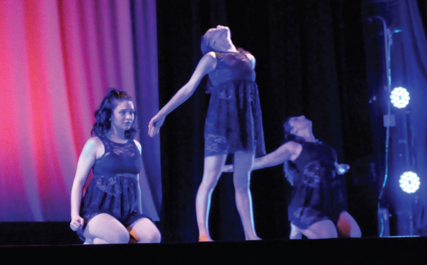 ESU's Dance Company at Friday night's performance. Photo Credit / Amy Lukac